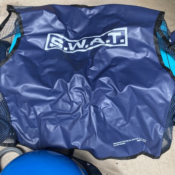 Vintage 1993 Police Play kit in Trunk - Picture 3 of 9